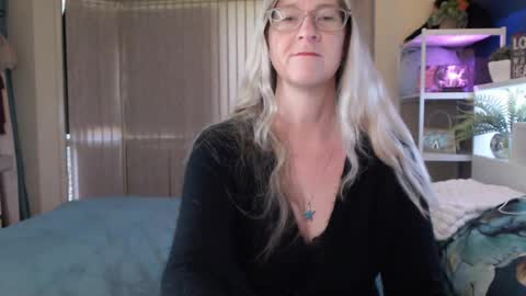 Snapshot of total_aussie_milfs chatting on July 20, 2026, 11:18 pm Milly online show from July 20, 2026, 11:18 pm
