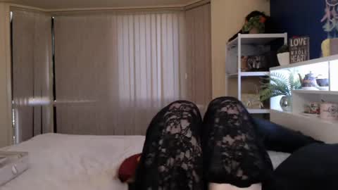 Snapshot of total_aussie_milfs chatting on July 26, 2026, 11:00 pm Milly online show from July 26, 2026, 11:00 pm
