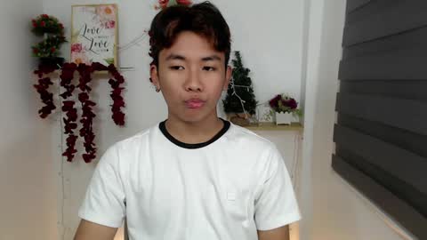 Snapshot of totalbabe1x chatting on February 2, 2025, 10:57 am totalbabe1x online show from February 2, 2025, 10:57 am