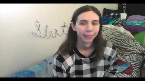 Luna online show from December 5, 2025, 4:43 am