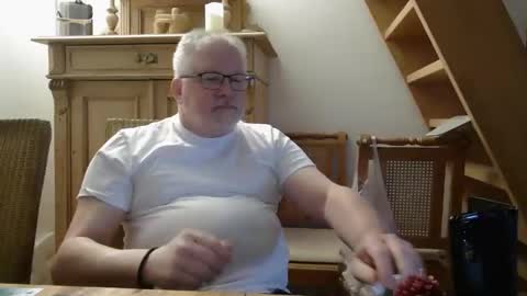 Snapshot of toto758 chatting on April 5, 2026, 5:21 pm toto758 online show from April 5, 2026, 5:21 pm