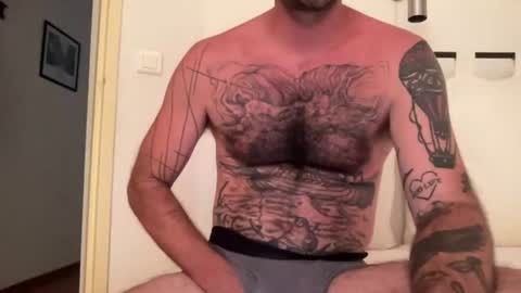 Snapshot of toutsexy chatting on July 22, 2026, 1:03 pm toutsexy online show from July 22, 2026, 1:03 pm