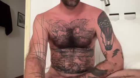 Snapshot of toutsexy chatting on July 25, 2026, 3:53 pm toutsexy online show from July 25, 2026, 3:53 pm