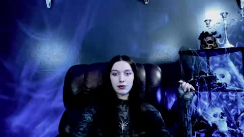 Snapshot of toxicdomme chatting on May 7, 2026, 6:35 pm toxicdomme online show from May 7, 2026, 6:35 pm