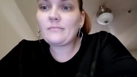 Lilly Miss Mistress Goddess Maam Queen Boss online show from April 2, 2026, 6:05 pm