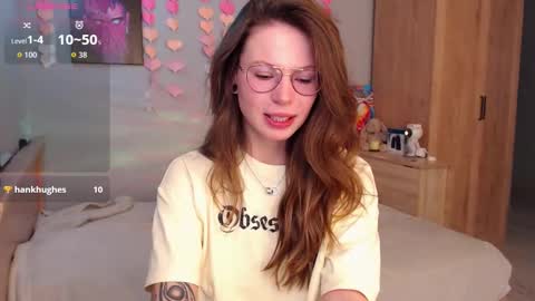 toxkiss online show from September 24, 2025, 4:49 am