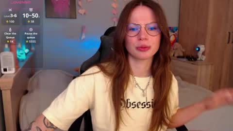 toxkiss online show from June 4, 2026, 9:48 am