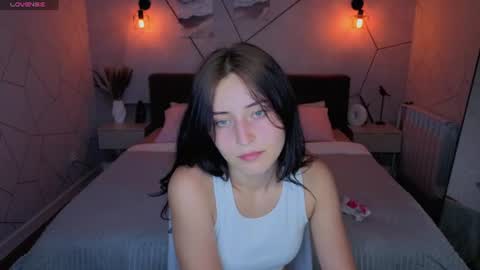 Snapshot of tracey_gill chatting on June 26, 2026, 9:14 am tracey_gill online show from June 26, 2026, 9:14 am