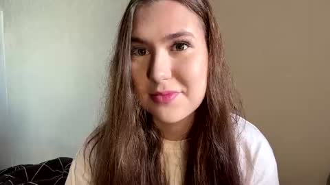 Snapshot of tracievanier chatting on August 4, 2026, 7:22 am Thea online show from August 4, 2026, 7:22 am