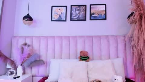 Tracy  online show from May 27, 2026, 8:39 pm