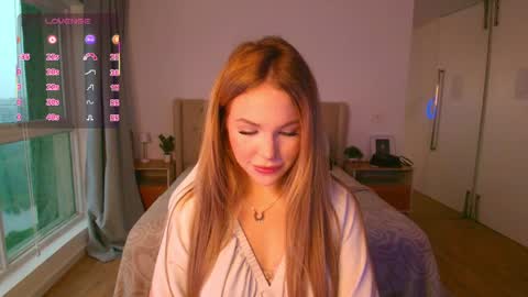 Snapshot of tracy_tay1or chatting on June 2, 2026, 10:39 am Tracy GMT2 Mon 3 AM - 4 PM Tue 3 AM - 4 PM Wed 3 AM - 4 PM Thur 3 AM - 4 PM Fri 3 AM - 4 PM online show from June 2, 2026, 10:39 am