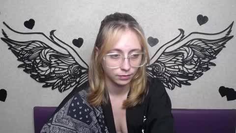 TracyLeeBB online show from December 5, 2025, 7:39 am