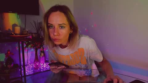 Hey my name is Kiri Kiri online show from January 8, 2025, 11:09 pm