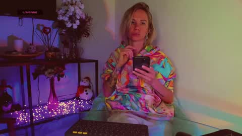 Hey my name is Kiri Kiri online show from February 2, 2025, 9:02 pm