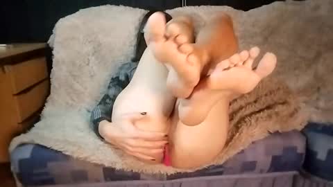 Sarah R. Lenor online show from December 7, 2024, 3:08 pm