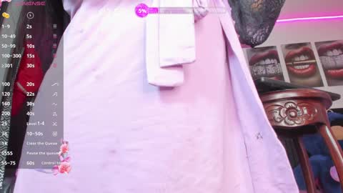 Juliana Giiraldo  online show from March 28, 2026, 9:36 pm