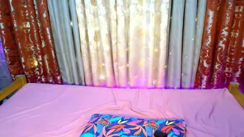 Gigi online show from November 19, 2025, 4:29 pm