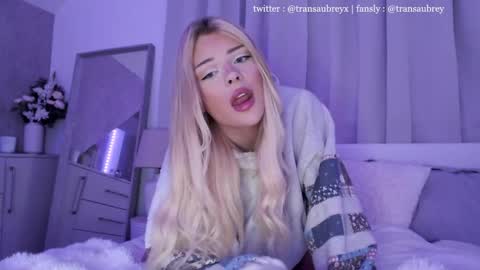 aubrey 3 online show from October 17, 2025, 8:22 pm