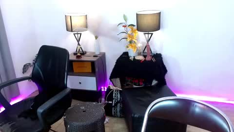 Selena the real cummer online show from January 4, 2025, 3:17 pm