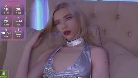 Snapshot of translustybabe chatting on November 13, 2025, 8:41 pm STACY online show from November 13, 2025, 8:41 pm