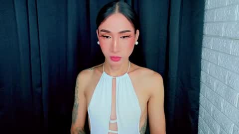 Chloe online show from June 29, 2026, 3:23 pm