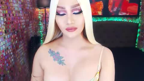 KYLIE BELLA  TS online show from February 10, 2025, 5:58 am