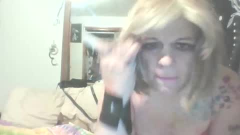 traphouseslutbunny4fun online show from January 7, 2025, 4:39 am