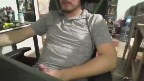 traveler_92 online show from November 18, 2025, 3:23 am