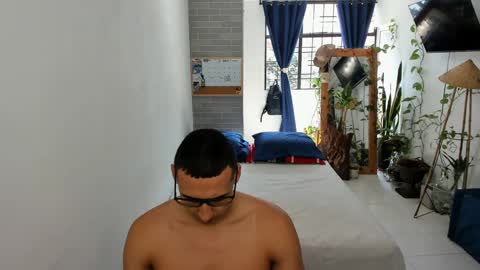 travis bakerr online show from December 19, 2024, 2:57 pm