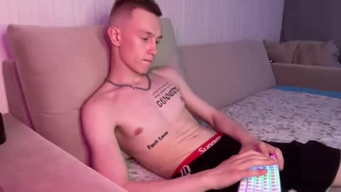 Travis online show from May 10, 2026, 8:08 am