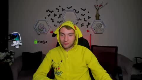 Travis online show from September 13, 2025, 7:02 pm