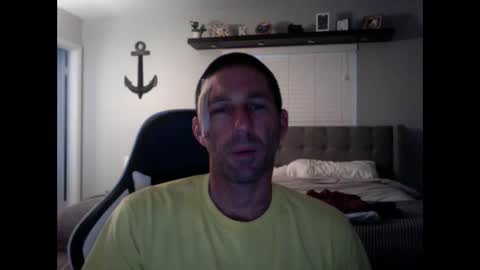 Snapshot of traviskenn chatting on December 19, 2024, 12:34 pm TravisKenn online show from December 19, 2024, 12:34 pm