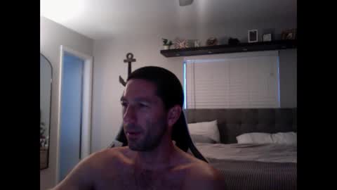 Snapshot of traviskenn chatting on December 20, 2024, 12:49 pm TravisKenn online show from December 20, 2024, 12:49 pm