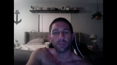Snapshot of traviskenn chatting on December 23, 2024, 1:40 am TravisKenn online show from December 23, 2024, 1:40 am