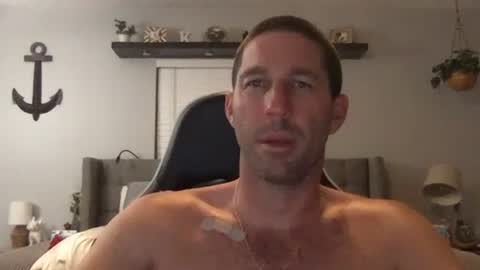 Snapshot of traviskenn chatting on January 3, 2025, 11:33 pm TravisKenn online show from January 3, 2025, 11:33 pm