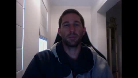 Snapshot of traviskenn chatting on January 22, 2025, 12:49 pm TravisKenn online show from January 22, 2025, 12:49 pm