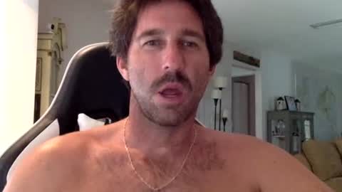 Snapshot of traviskenn chatting on September 15, 2025, 6:52 pm TravisKenn online show from September 15, 2025, 6:52 pm