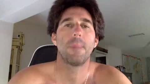 Snapshot of traviskenn chatting on October 21, 2025, 6:08 pm TravisKenn online show from October 21, 2025, 6:08 pm