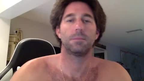 Snapshot of traviskenn chatting on October 23, 2025, 11:42 am TravisKenn online show from October 23, 2025, 11:42 am