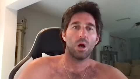 Snapshot of traviskenn chatting on October 24, 2025, 6:37 pm TravisKenn online show from October 24, 2025, 6:37 pm