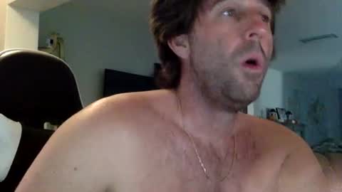 Snapshot of traviskenn chatting on November 13, 2025, 9:03 pm TravisKenn online show from November 13, 2025, 9:03 pm