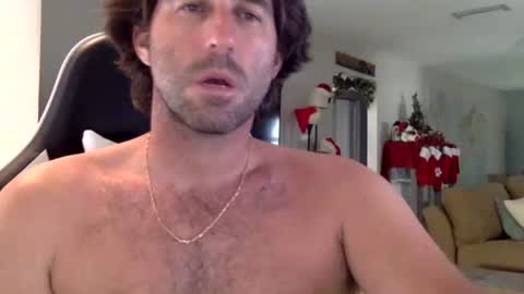 Snapshot of traviskenn chatting on December 1, 2025, 7:30 pm TravisKenn online show from December 1, 2025, 7:30 pm