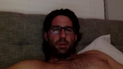 Snapshot of traviskenn chatting on February 20, 2026, 2:30 am TravisKenn online show from February 20, 2026, 2:30 am