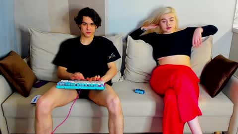 travisrivas online show from April 5, 2026, 10:40 pm