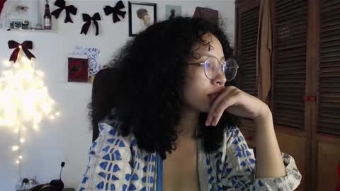 Emily online show from December 19, 2024, 2:13 pm