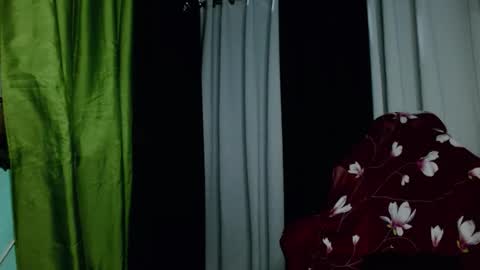 trebz_01 online show from January 17, 2026, 1:05 pm