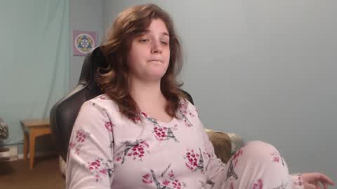 Snapshot of treejeanne chatting on February 6, 2025, 2:11 am TreeJeanne online show from February 6, 2025, 2:11 am