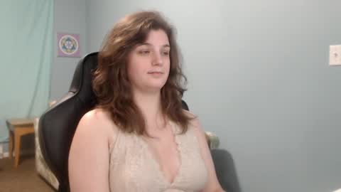 Snapshot of treejeanne chatting on February 19, 2025, 1:06 pm TreeJeanne online show from February 19, 2025, 1:06 pm