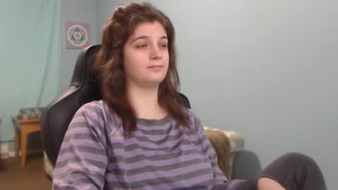 Snapshot of treejeanne chatting on February 28, 2025, 1:03 pm TreeJeanne online show from February 28, 2025, 1:03 pm