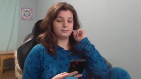 Snapshot of treejeanne chatting on March 11, 2025, 2:43 am TreeJeanne online show from March 11, 2025, 2:43 am